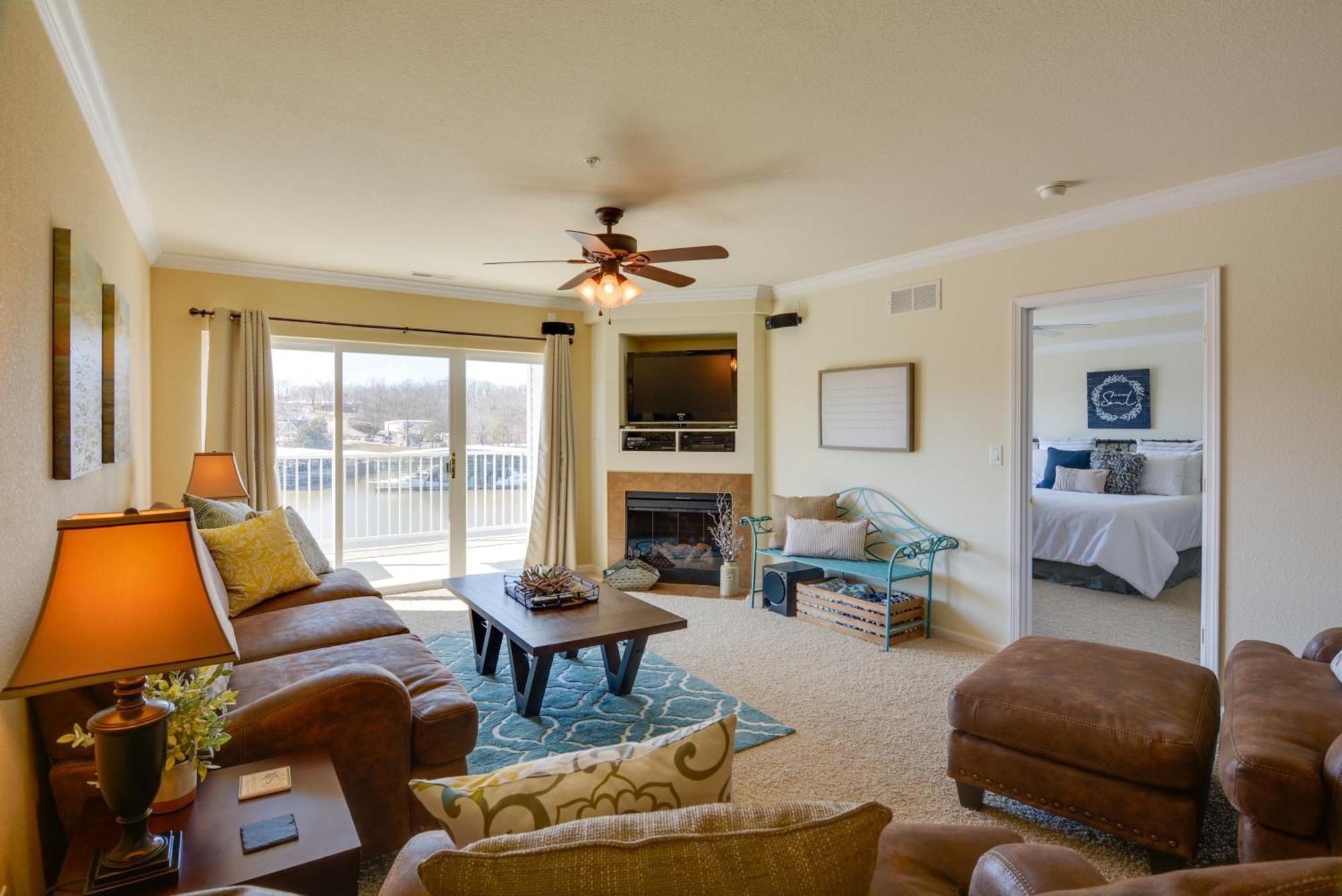 Lakefront Osage Beach Condo With Pool And Water Views! Eksteriør bilde