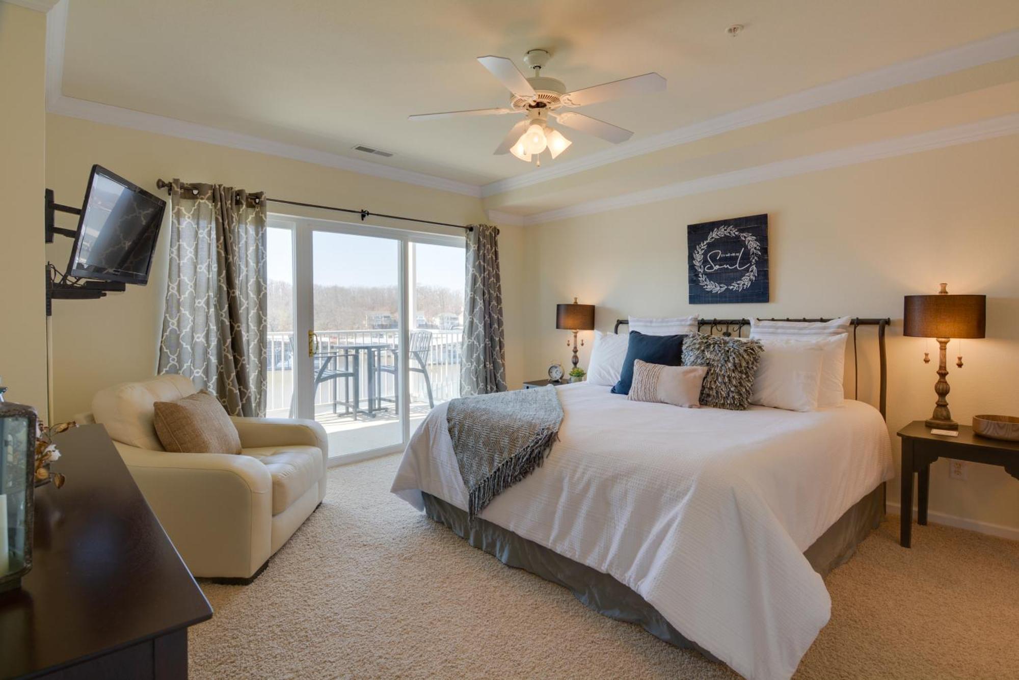 Lakefront Osage Beach Condo With Pool And Water Views! Eksteriør bilde